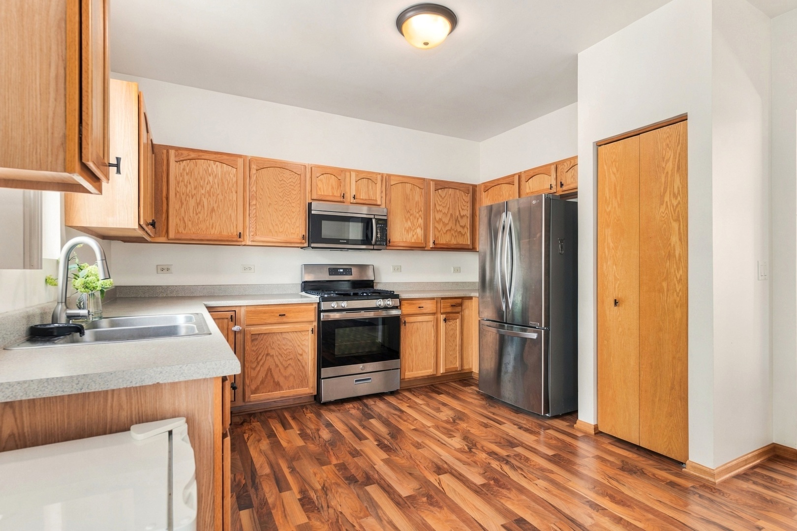 347 Coneflower Drive Property Photo 6