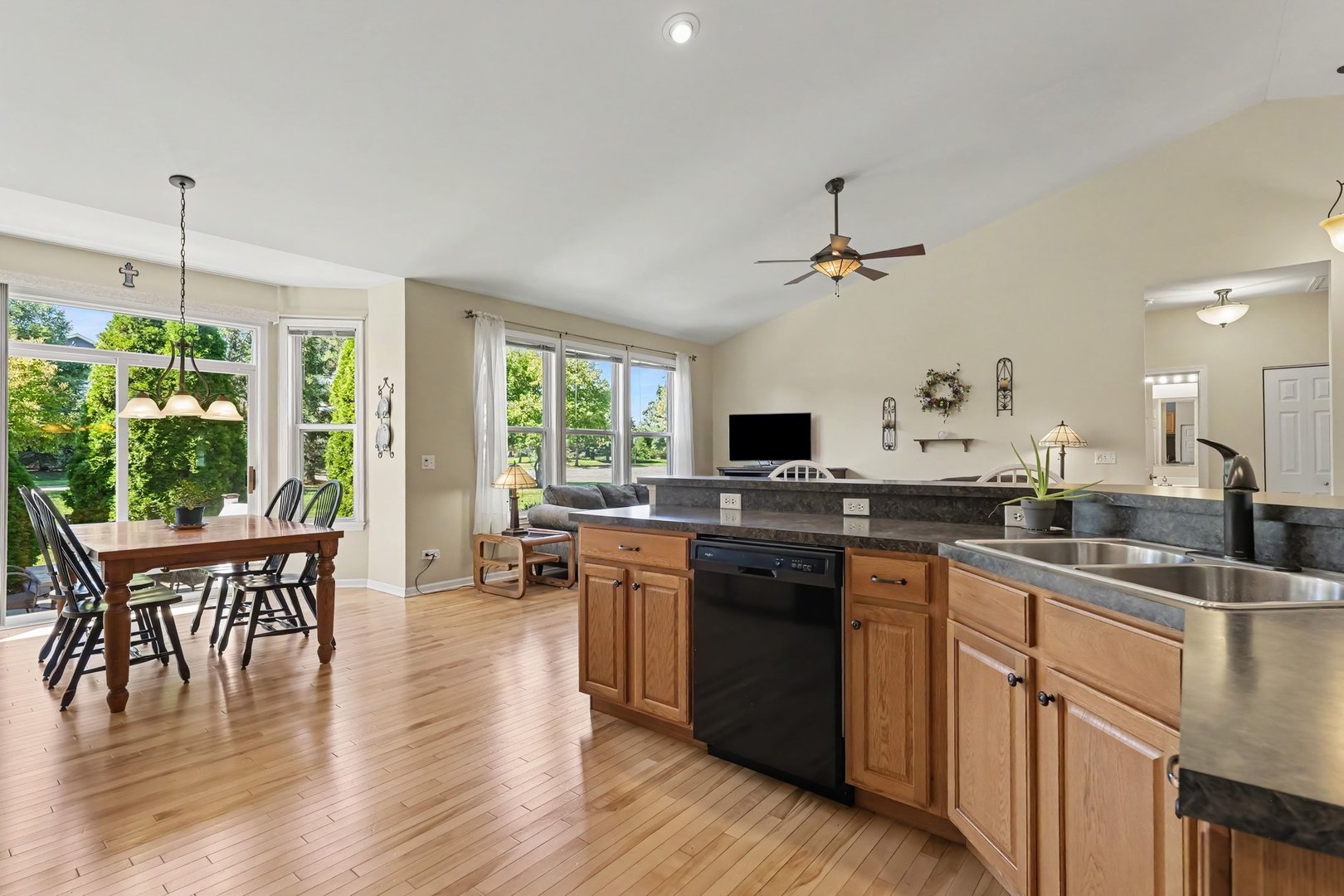 308 Timbalier Street Property Photo 10