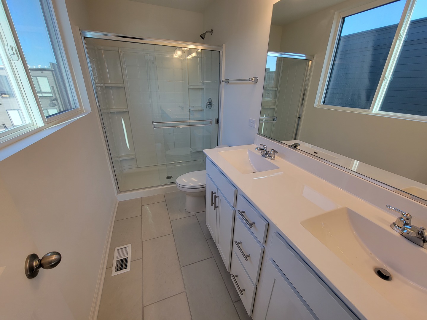 1270 Lakepointe Drive Property Photo 13