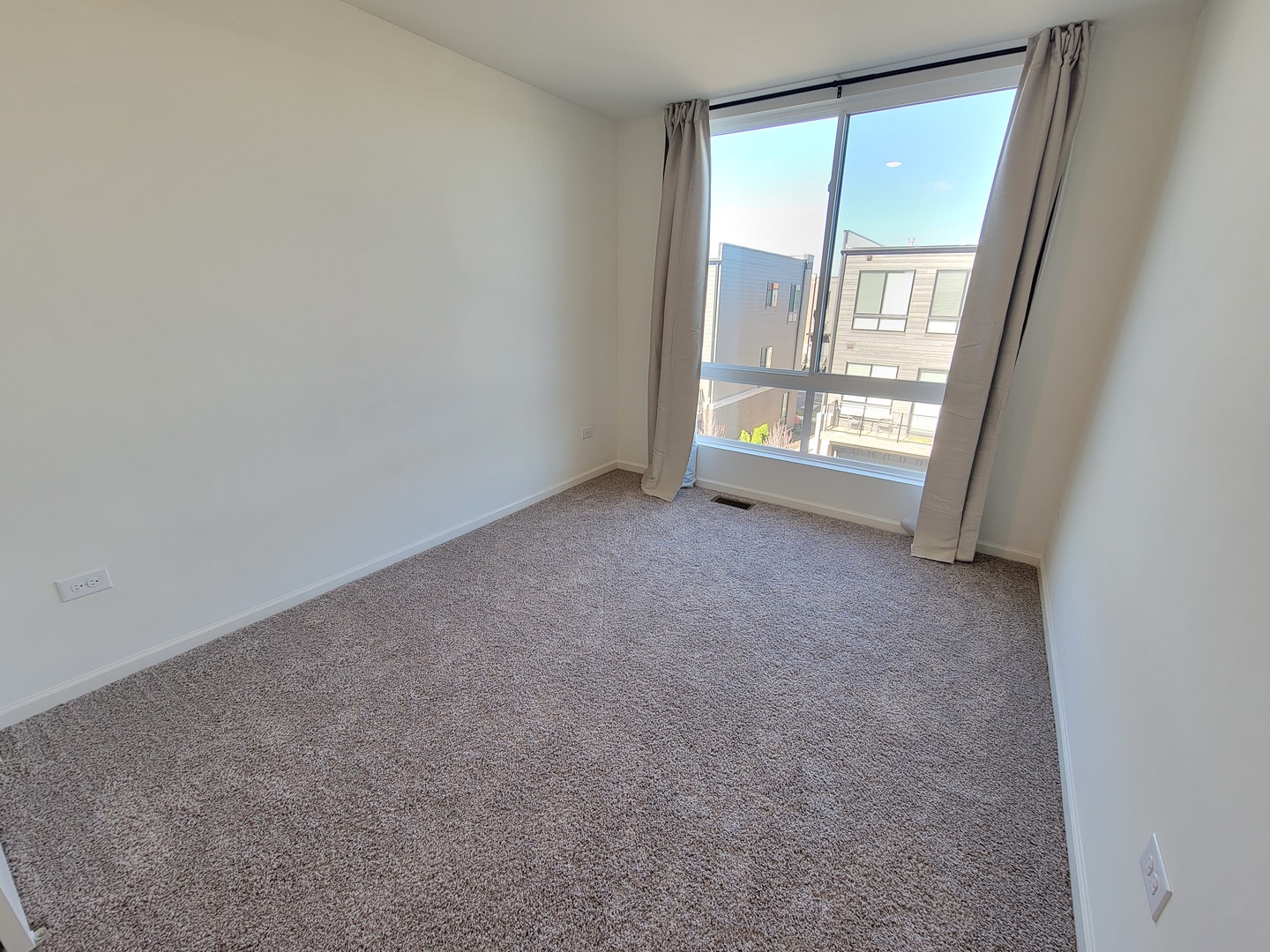 1270 Lakepointe Drive Property Photo 16