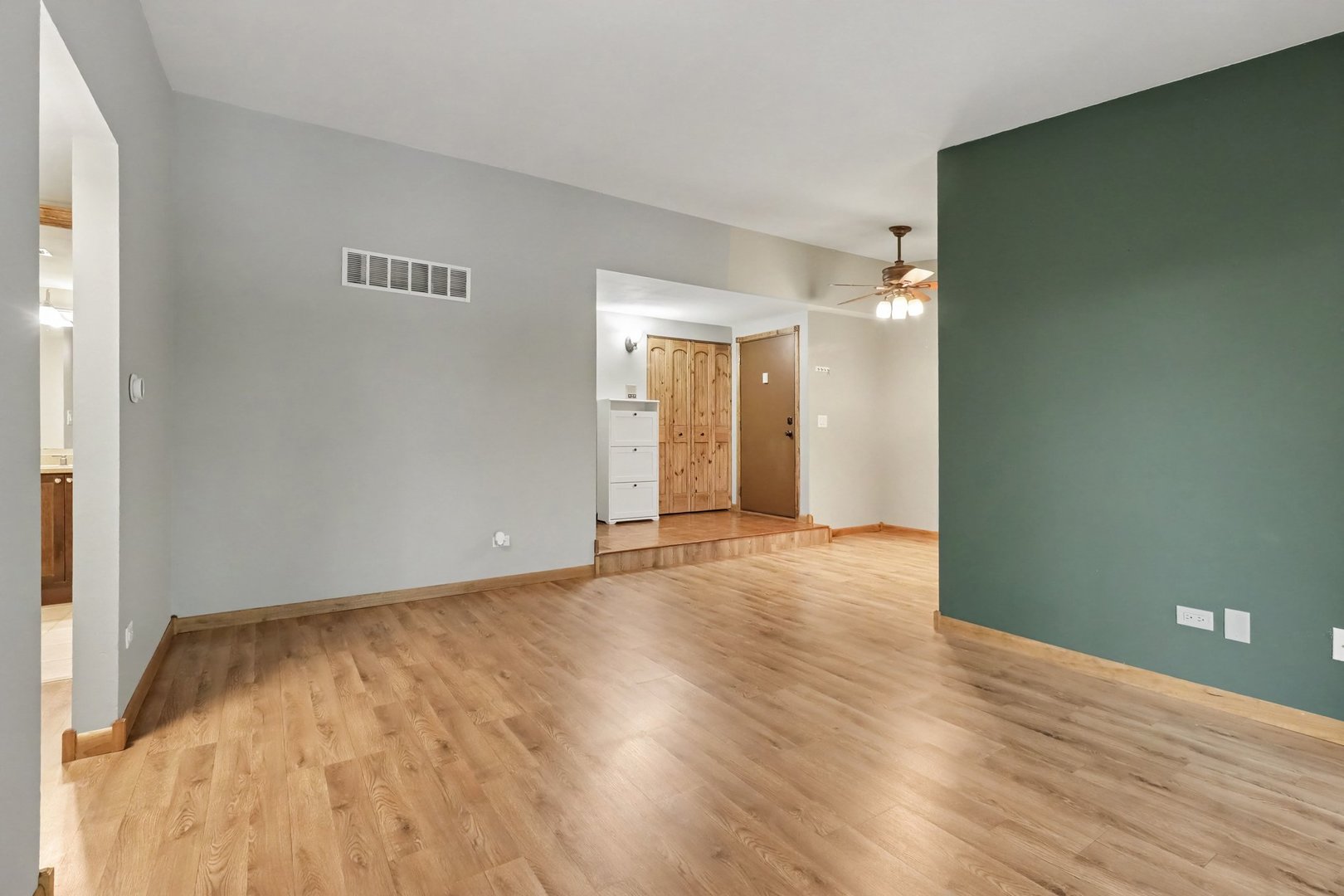 14033 S Laramie Avenue 420 Property Photo 3
