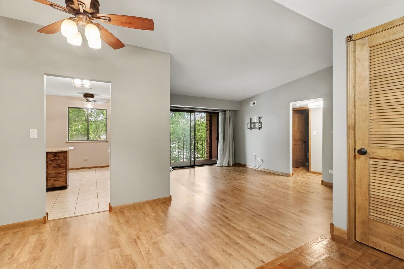 14033 S Laramie Avenue 420 Property Photo 6