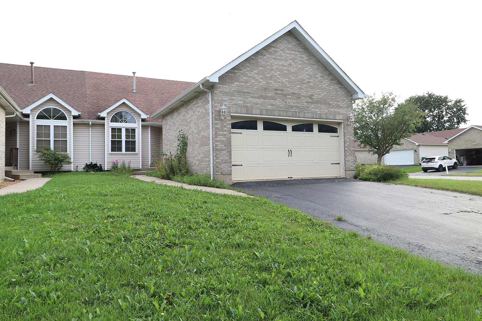 4330 River Glen Drive Property Photo 1