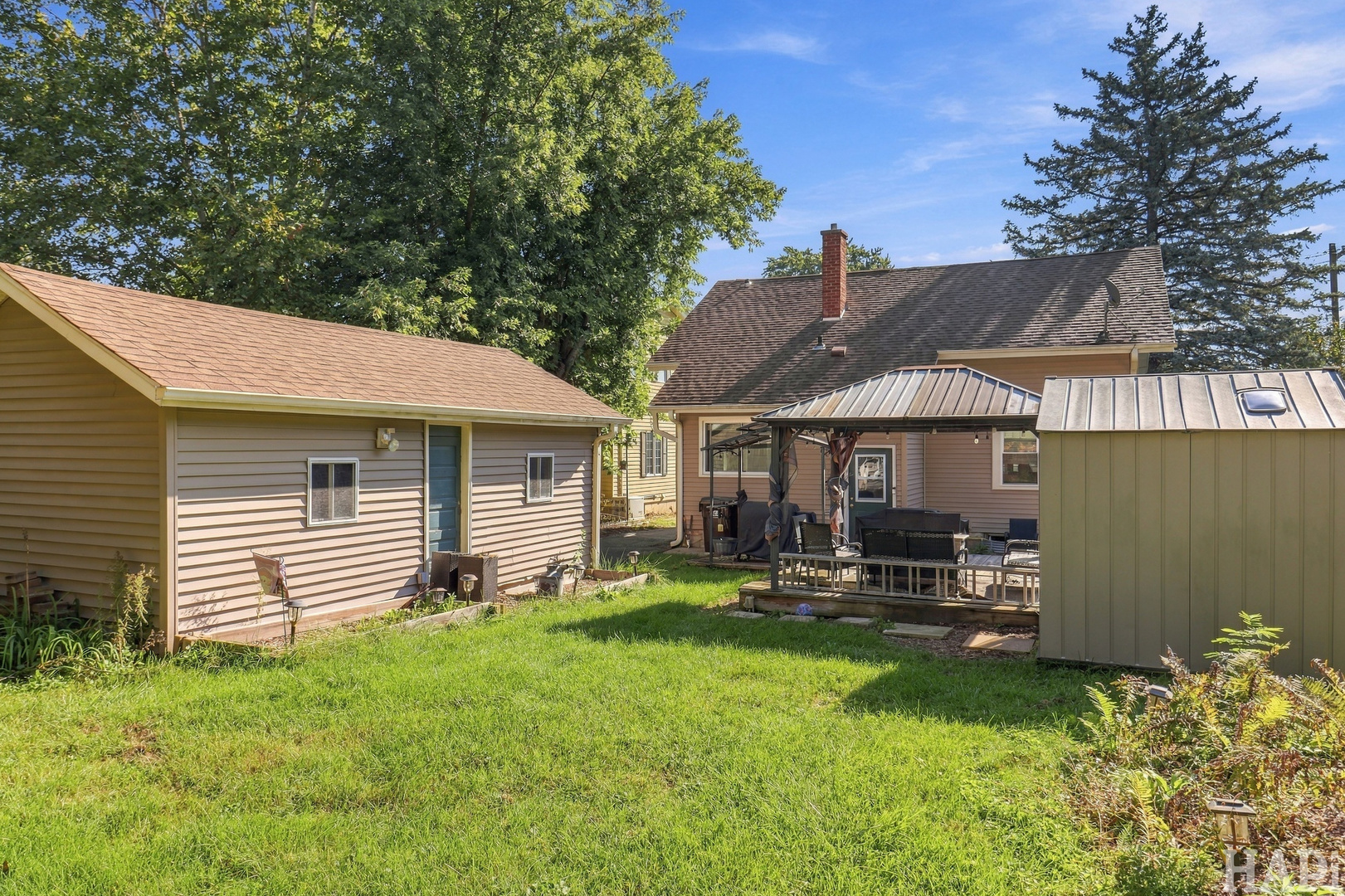 1617 N Riverside Drive Property Photo 21