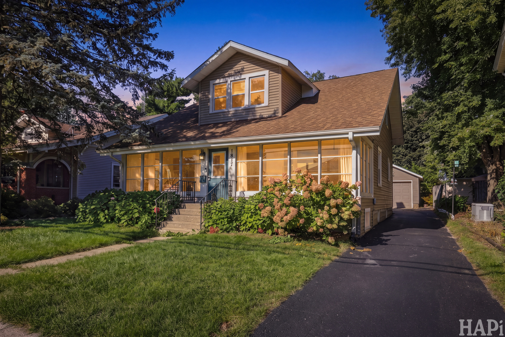 1617 N Riverside Drive Property Photo 23