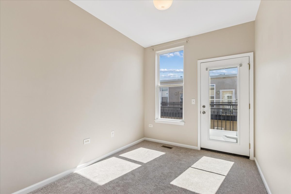 3224 N Kilbourn Avenue 11 Property Photo 11