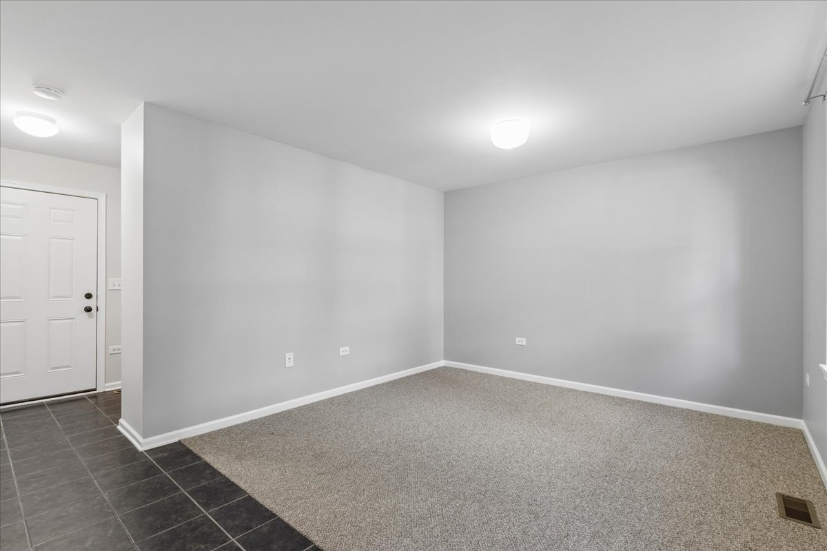 3224 N Kilbourn Avenue 11 Property Photo 14