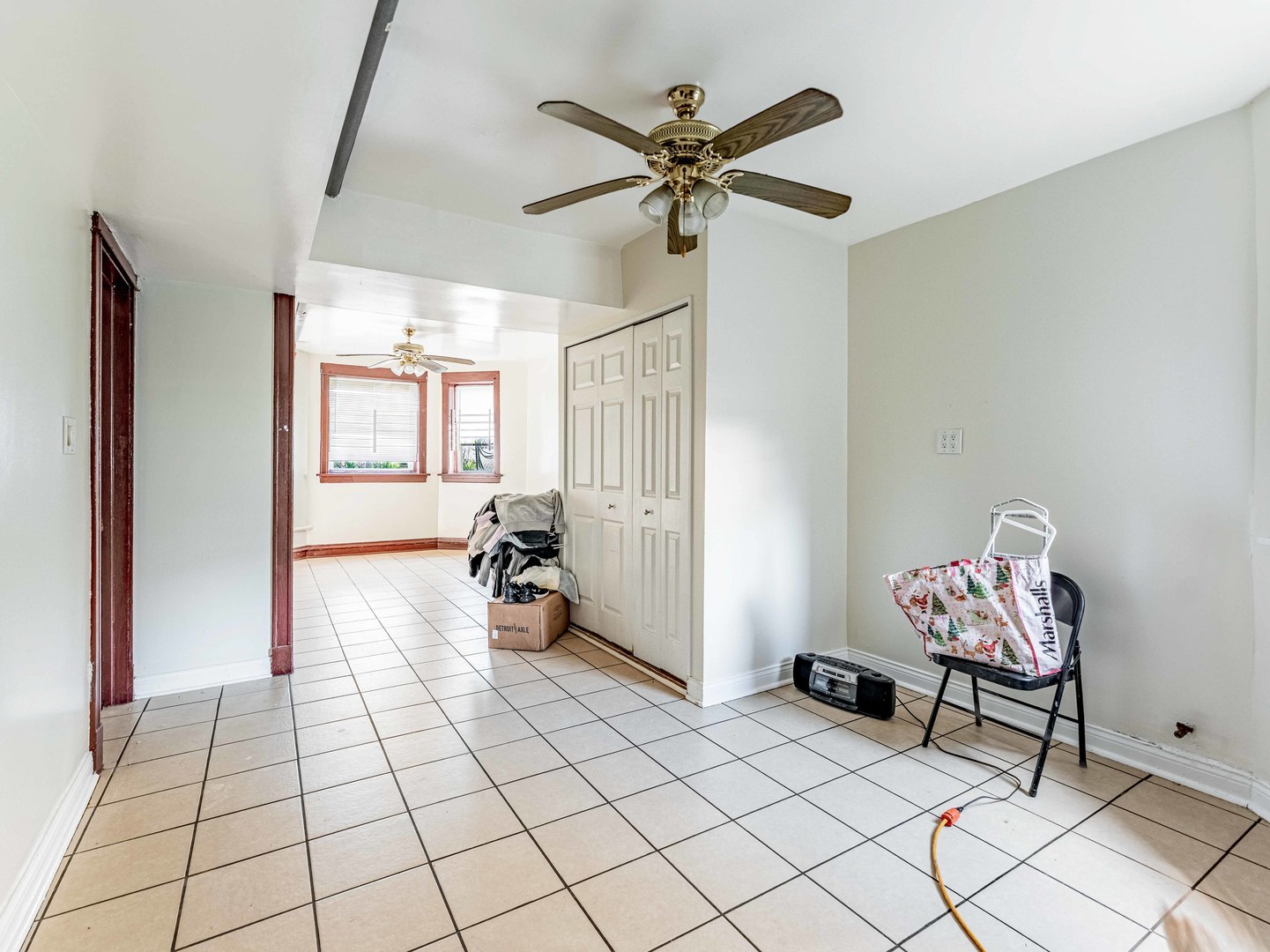 6243 S Wood Street Property Photo 11