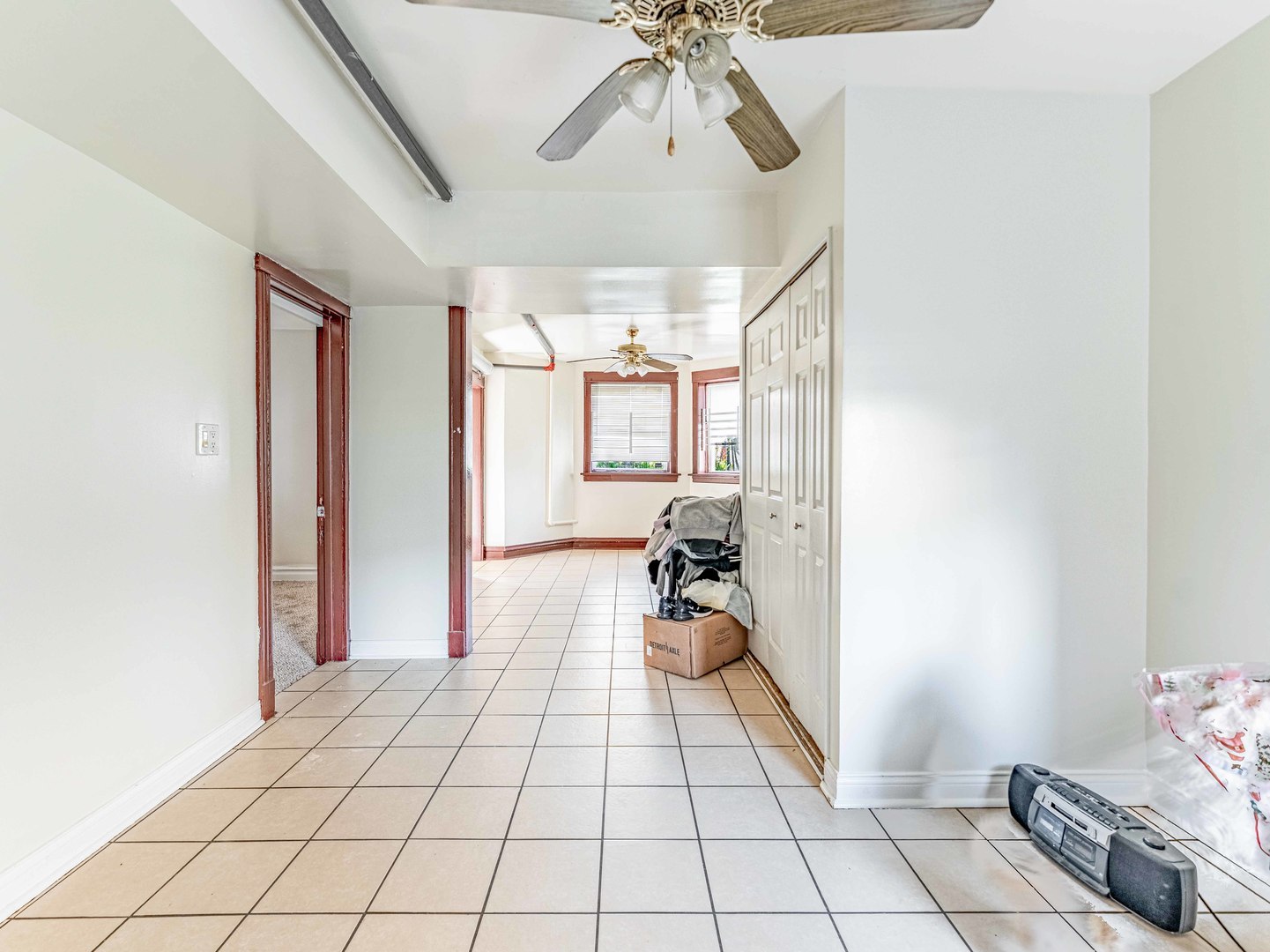 6243 S Wood Street Property Photo 12