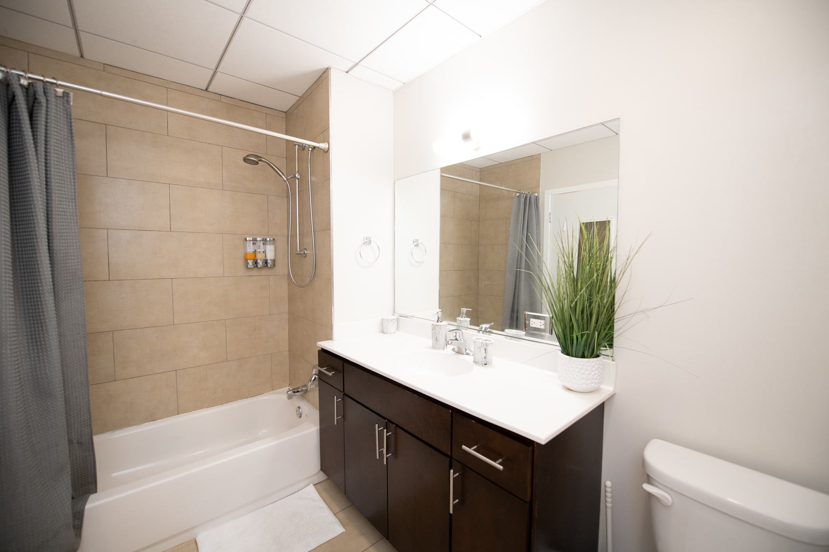 2100 S Indiana Avenue 311 Property Photo 5