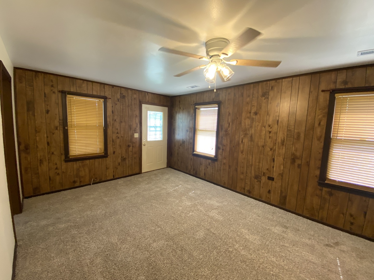 207 N Conrad Street Property Photo 7