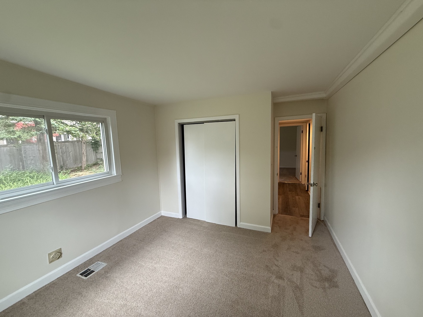 117 E Elm Street Property Photo 11