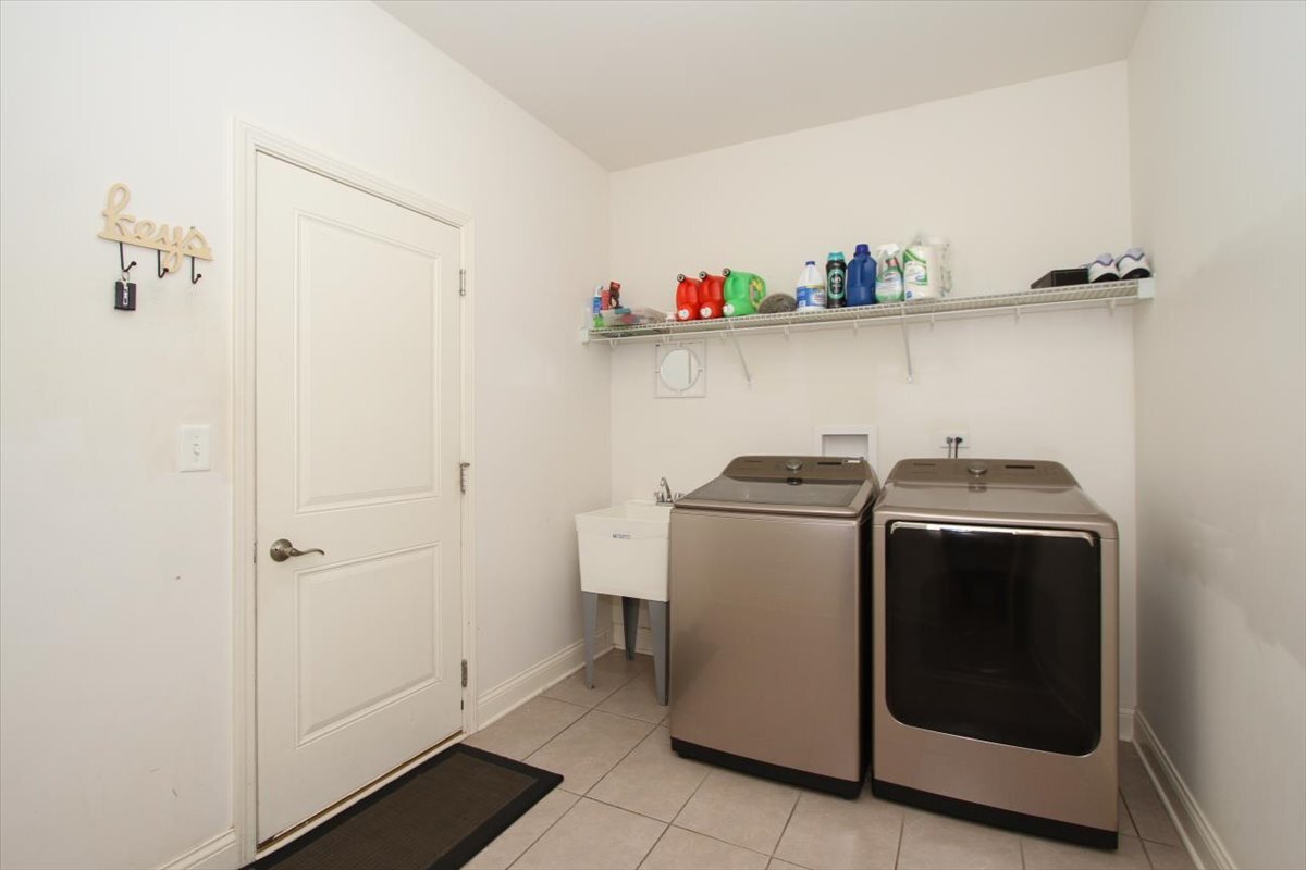83 Stockholm Avenue Property Photo 23
