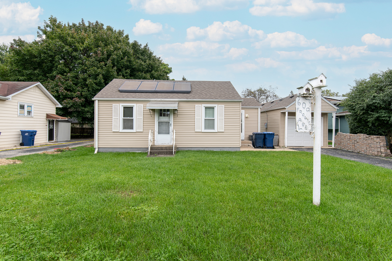 609 N Frolic Avenue Property Photo 1