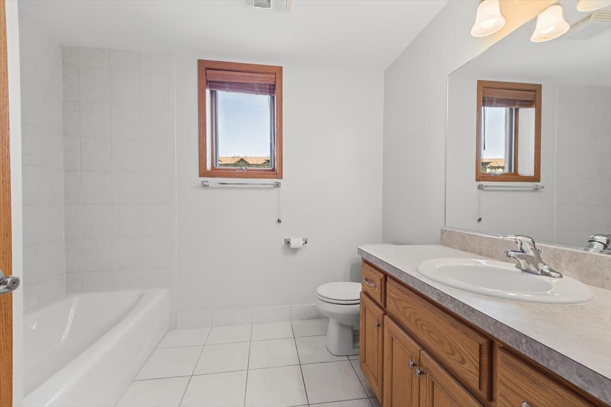 11131 Waters Edge Drive 1b Property Photo 17