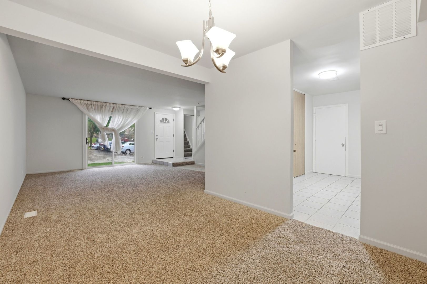 2064 Country Club Drive Property Photo 5