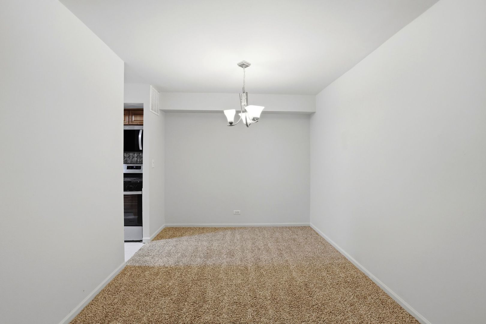 2064 Country Club Drive Property Photo 6