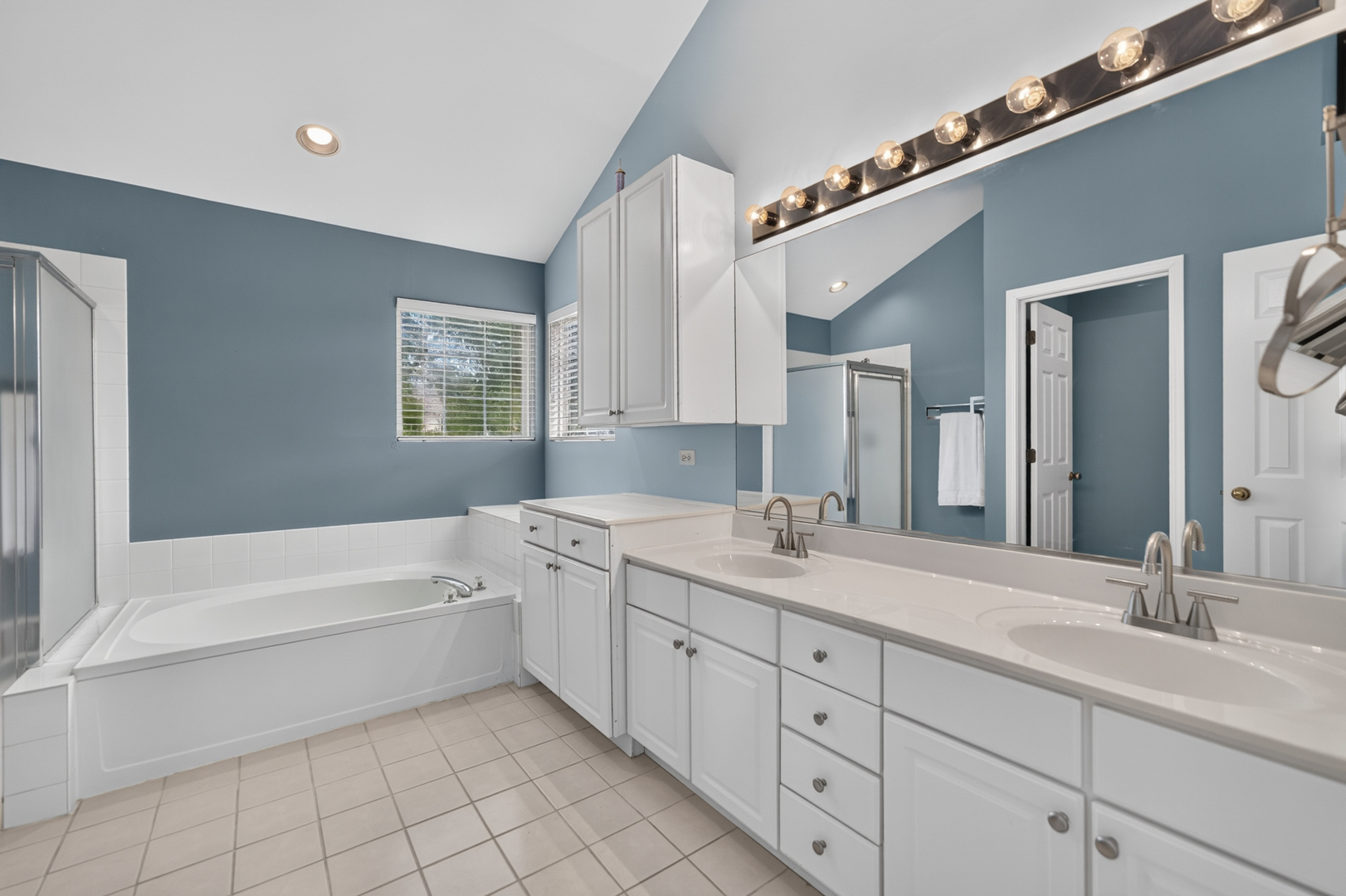 1068 Fox Path Property Photo 27