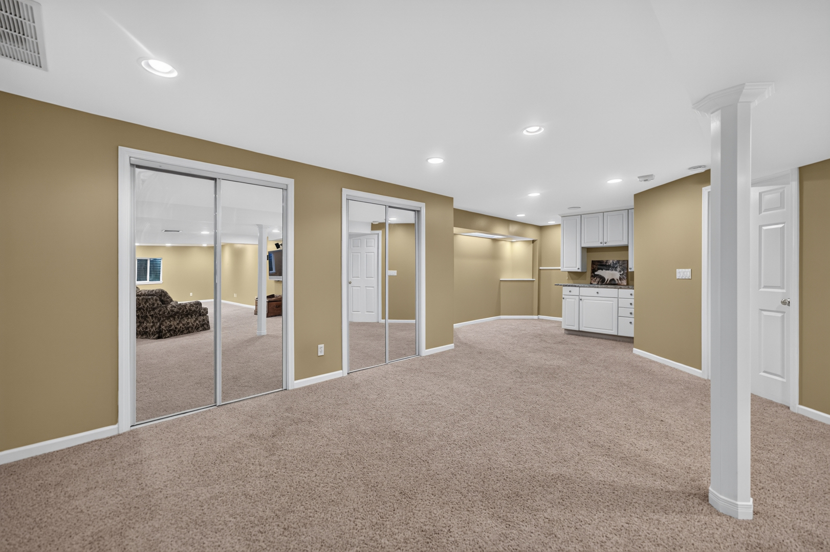 1068 Fox Path Property Photo 35
