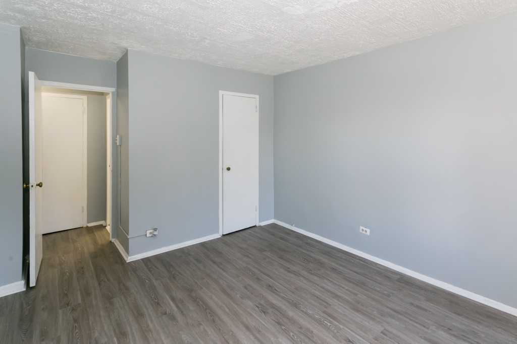 7333 N Ridge Boulevard 105 Property Photo 20