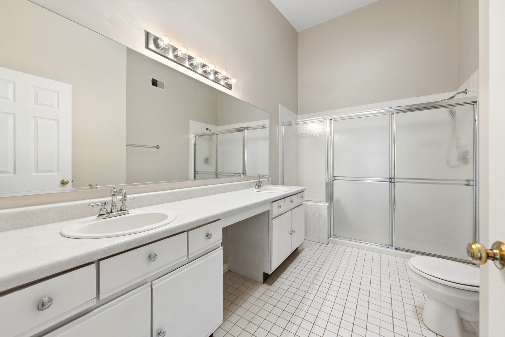 240 Ashbury Lane 6 Property Photo 13