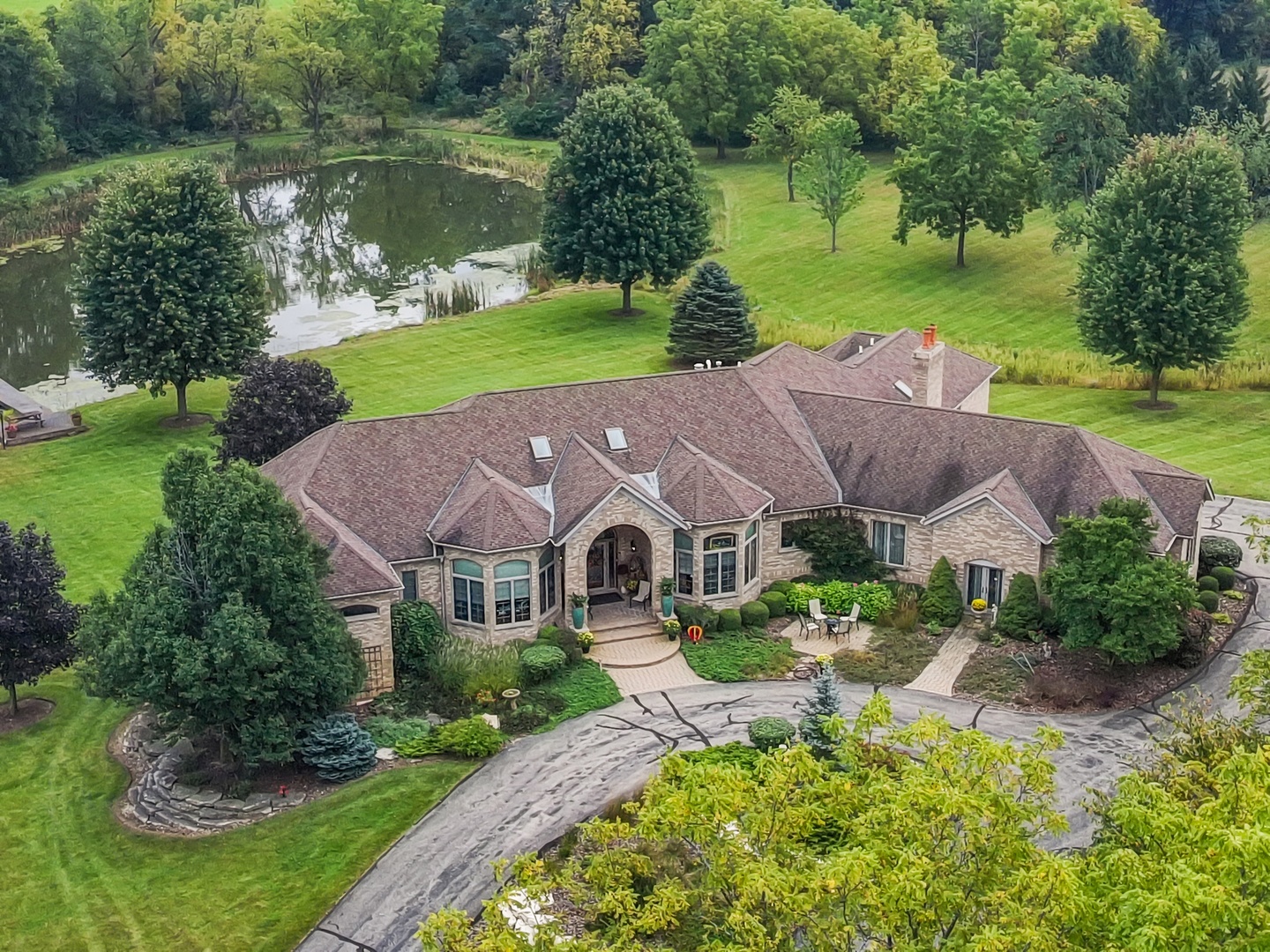 19014 Kishwaukee Valley Road Property Photo 1