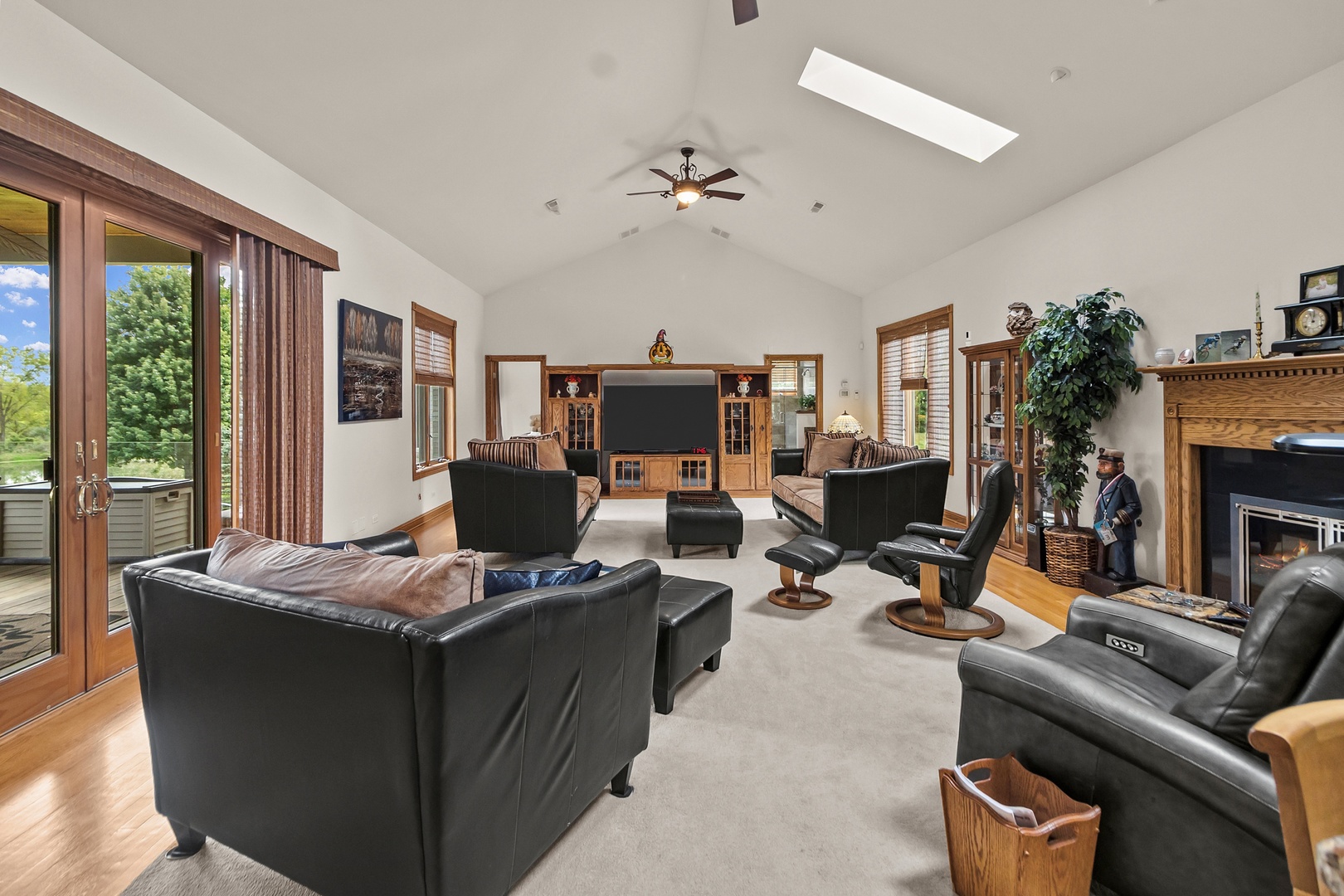 19014 Kishwaukee Valley Road Property Photo 20