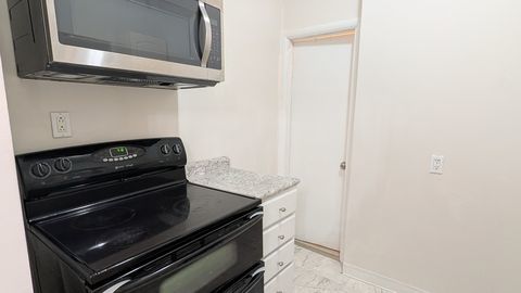 14 W Chestnut Street 1m Property Photo 5