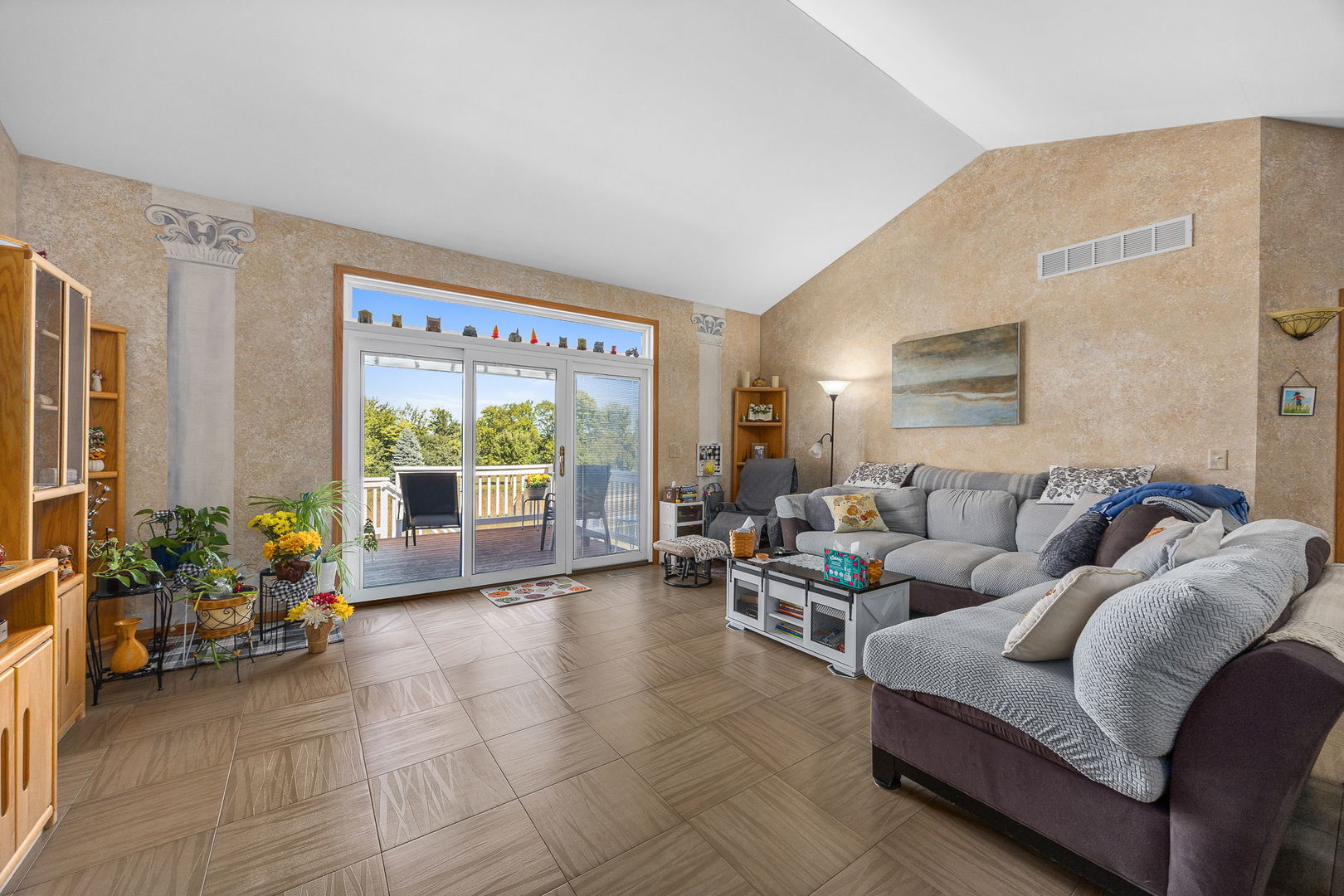 1490 Sedona Avenue Property Photo 2
