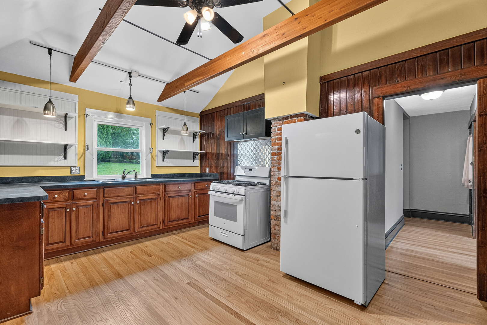 402 Porter Street Property Photo 12