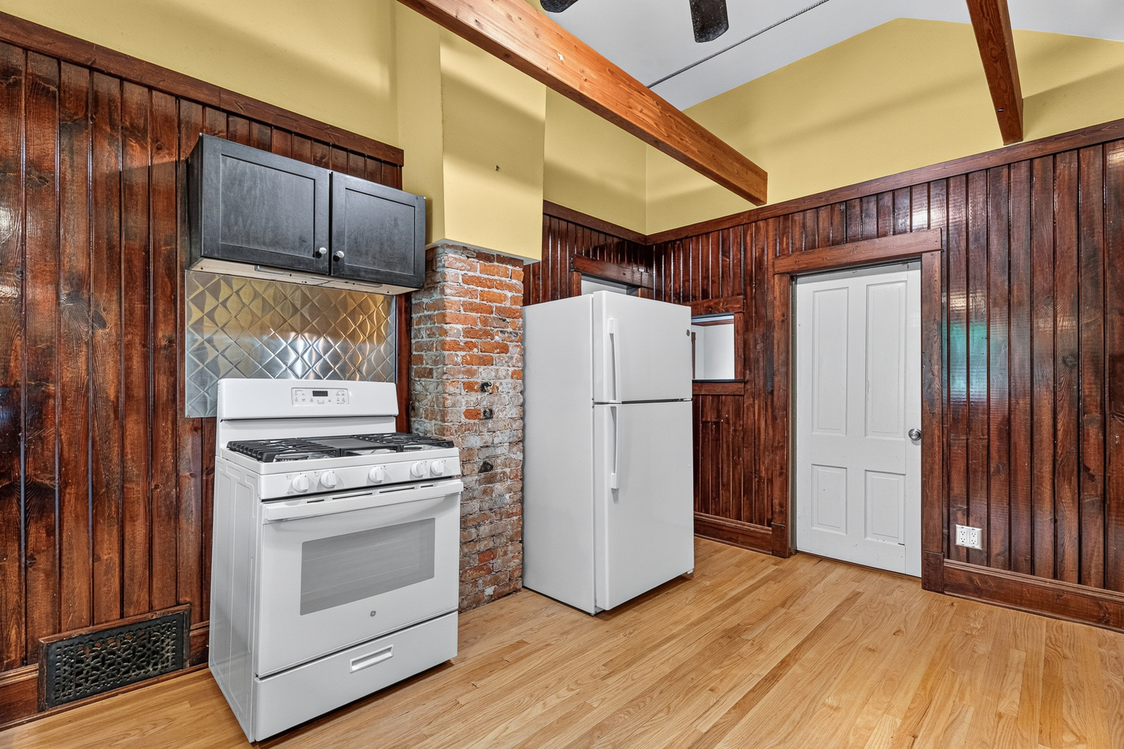402 Porter Street Property Photo 13