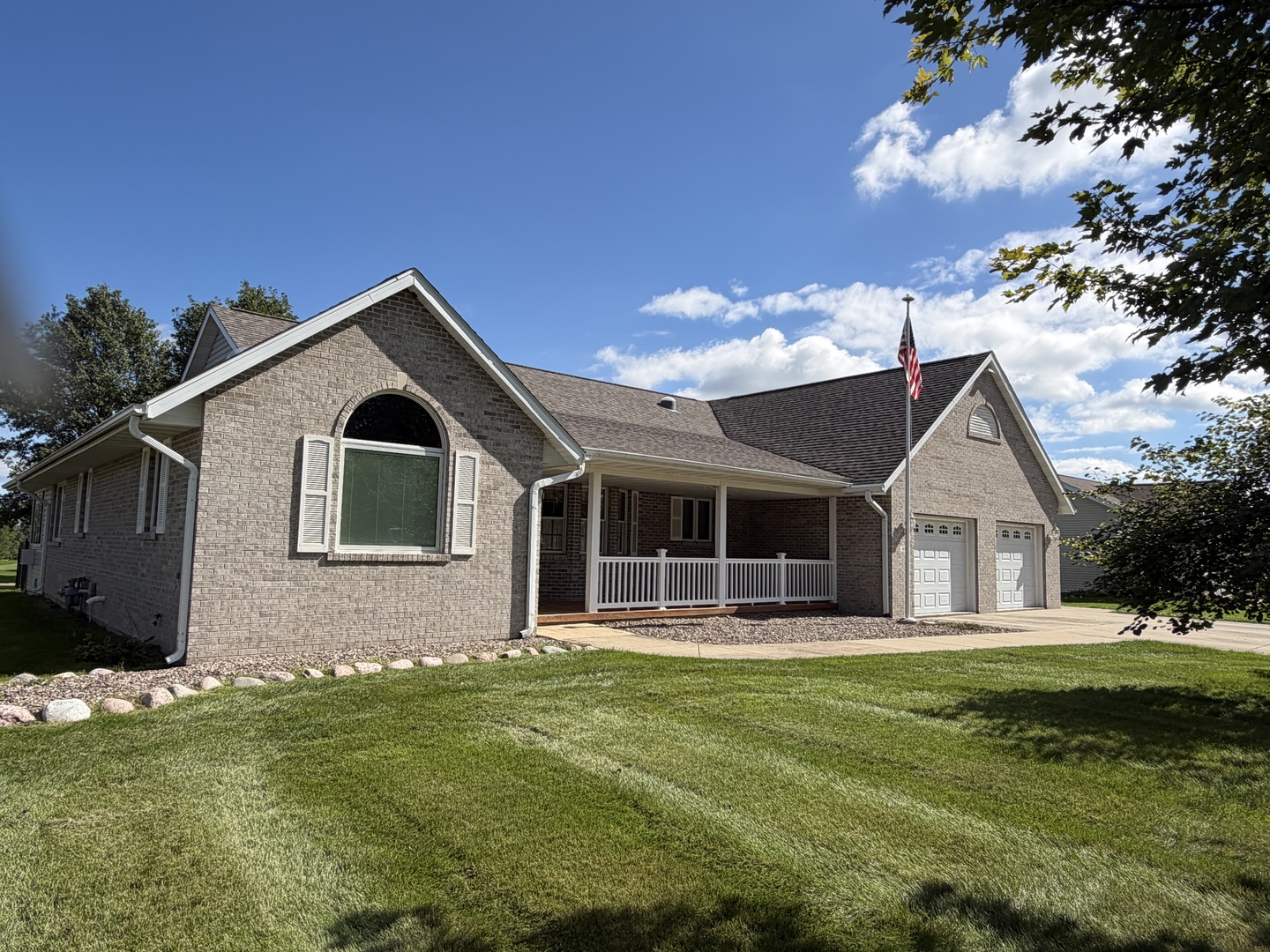 485 Lions Drive Property Photo 1