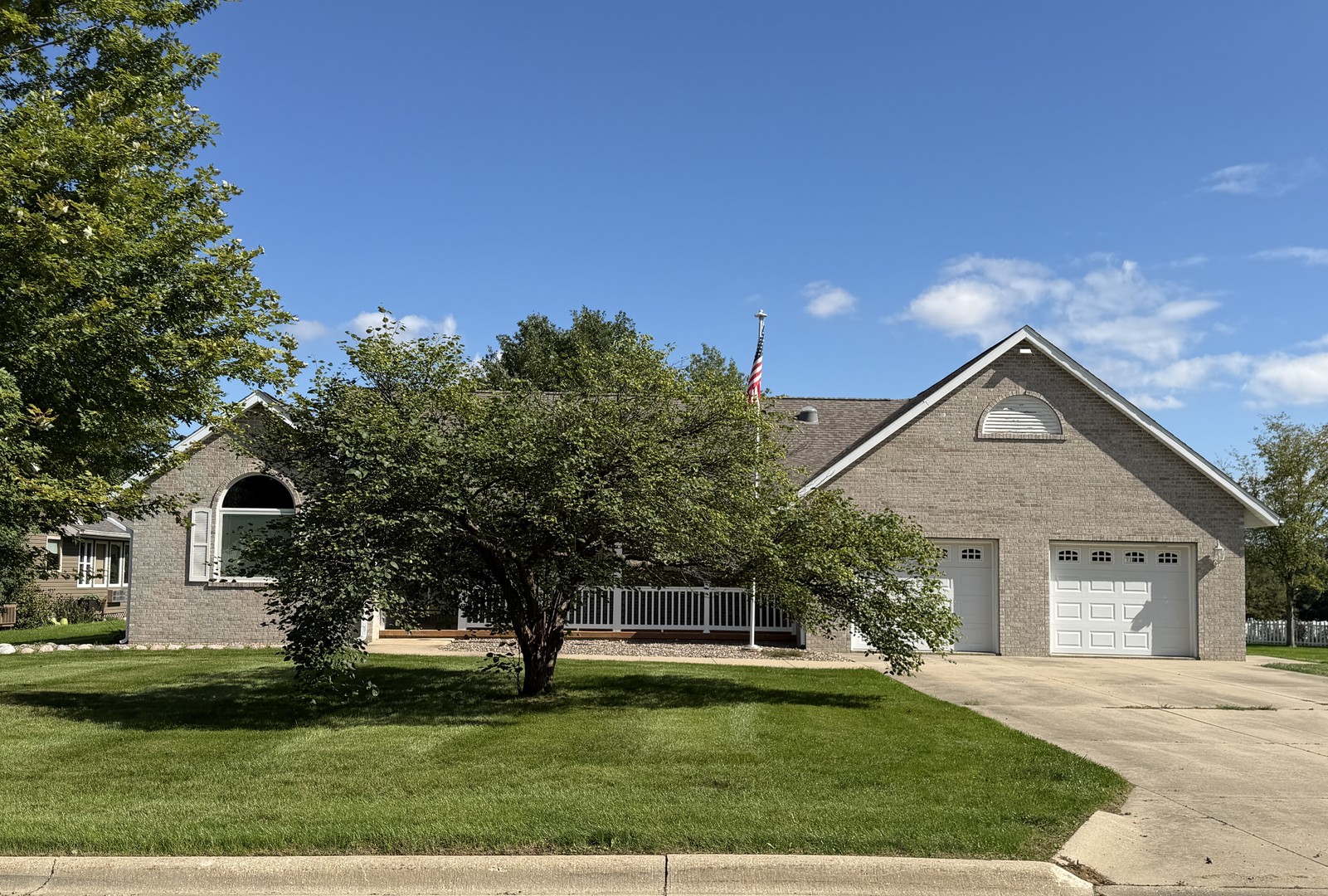 485 Lions Drive Property Photo 2