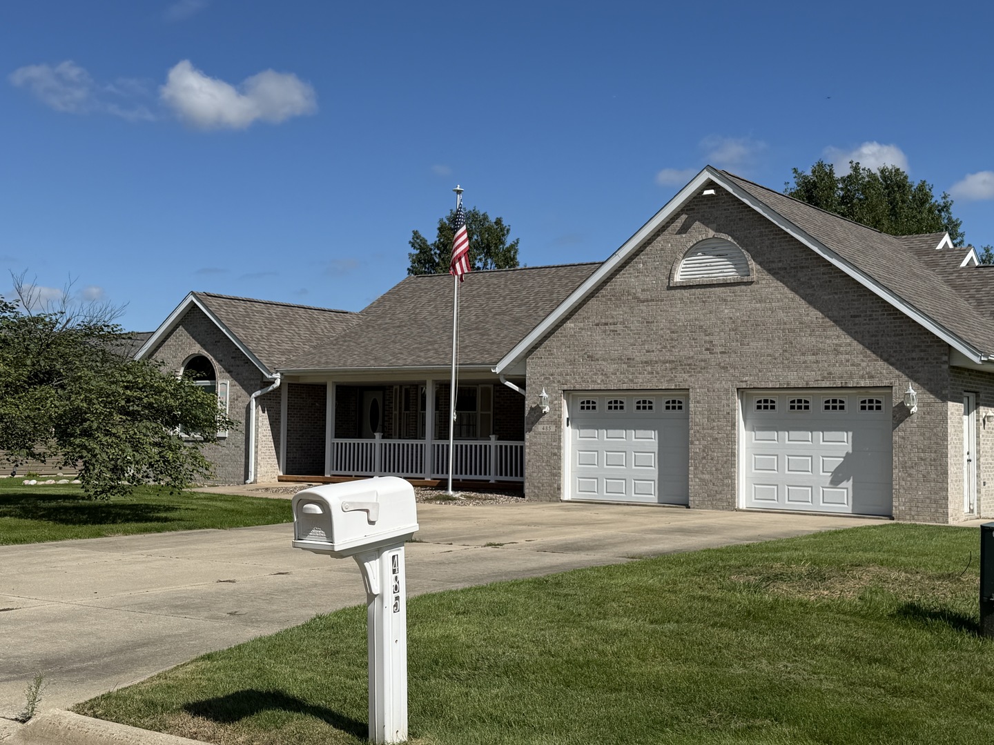 485 Lions Drive Property Photo 4