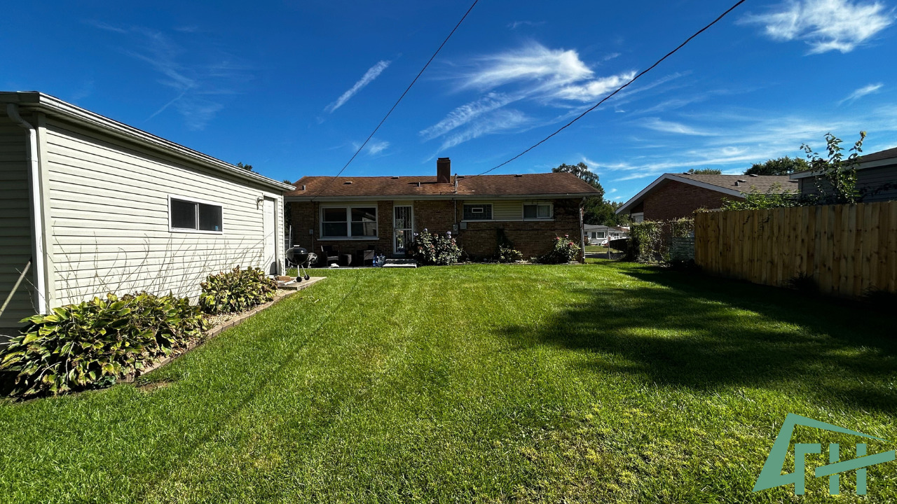 16158 Sussex Court Property Photo 6