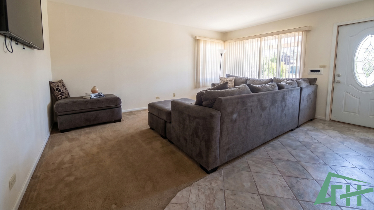 16158 Sussex Court Property Photo 8