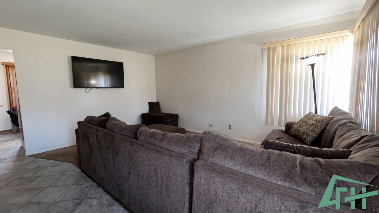 16158 Sussex Court Property Photo 9