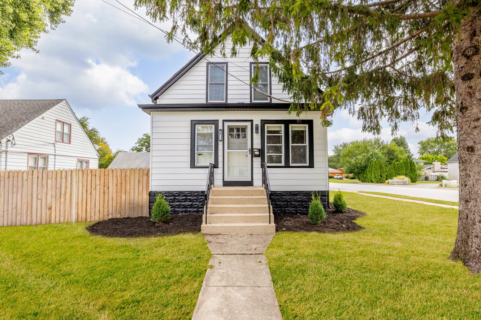 16563 S Park Avenue Property Photo 1