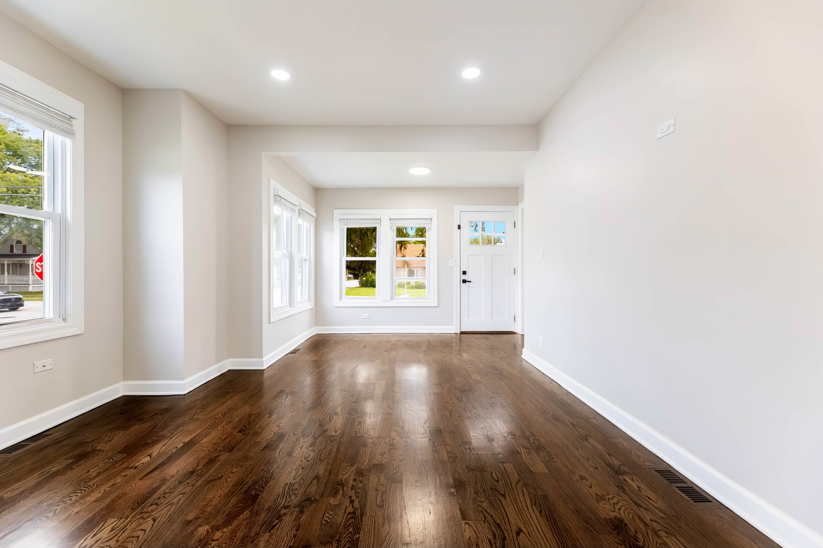 16563 S Park Avenue Property Photo 2