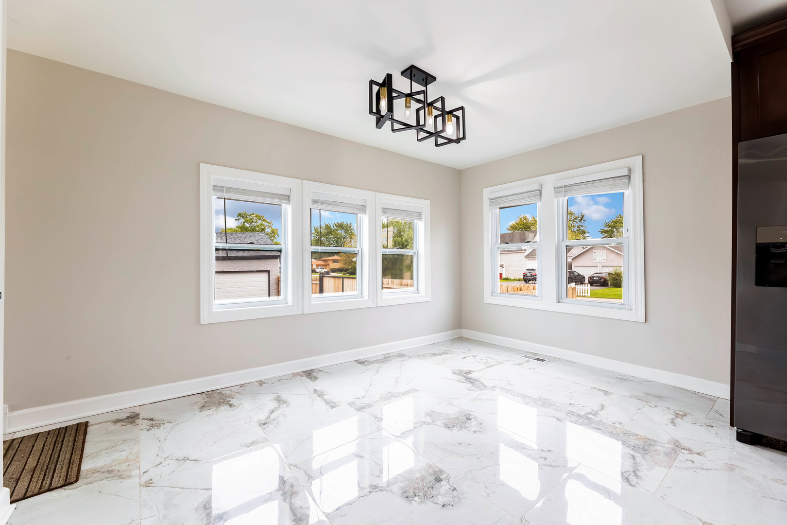 16563 S Park Avenue Property Photo 8