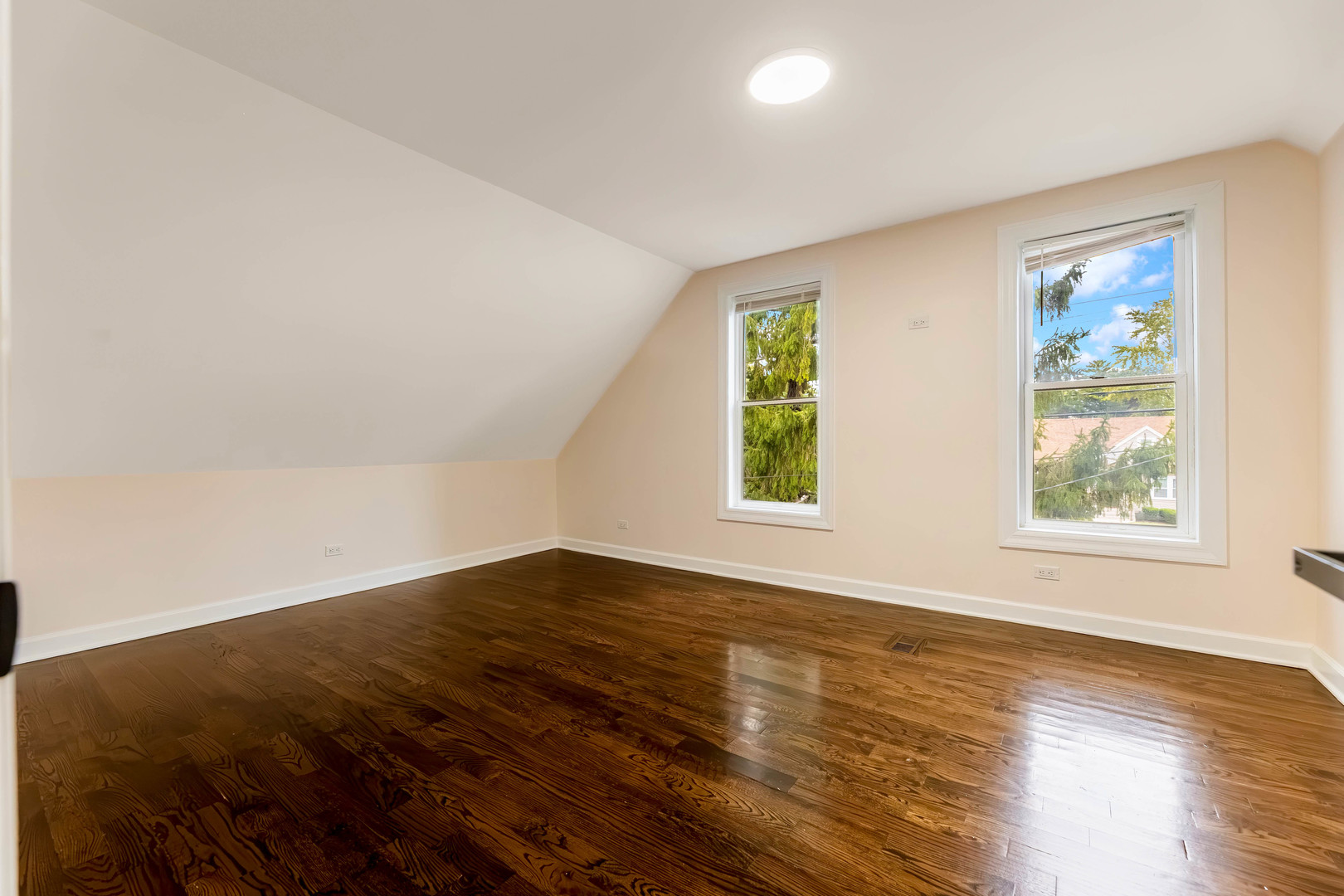 16563 S Park Avenue Property Photo 12