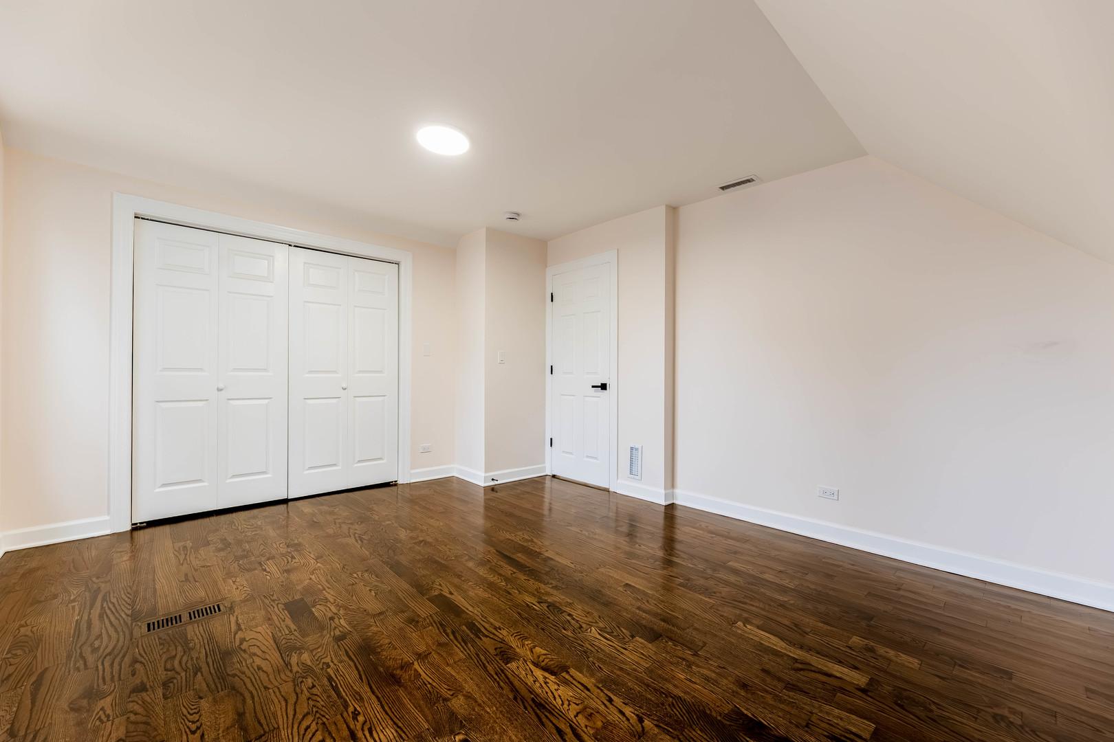 16563 S Park Avenue Property Photo 13