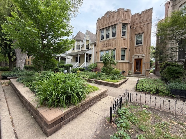 1919 W Waveland Avenue 1 Property Photo 16