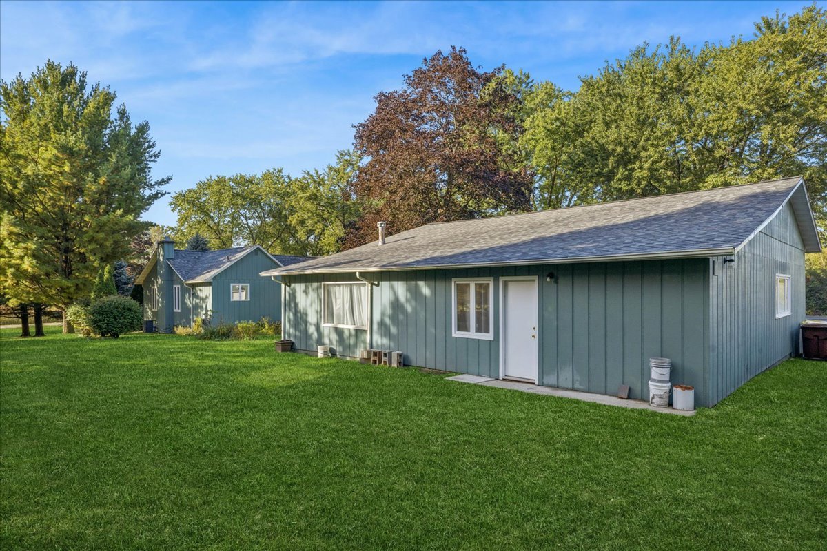 8014 Hillside Road Property Photo 7