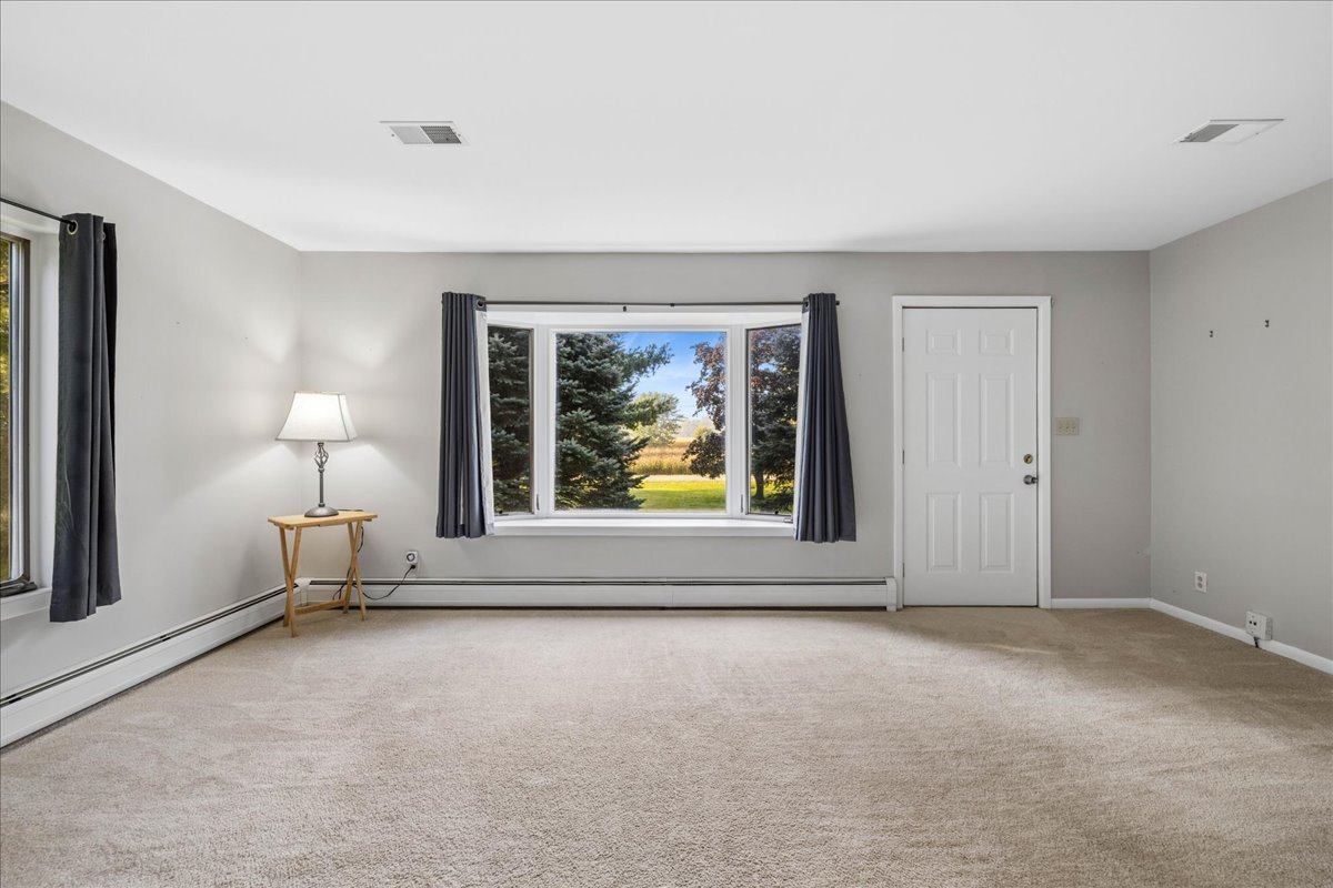8014 Hillside Road Property Photo 10