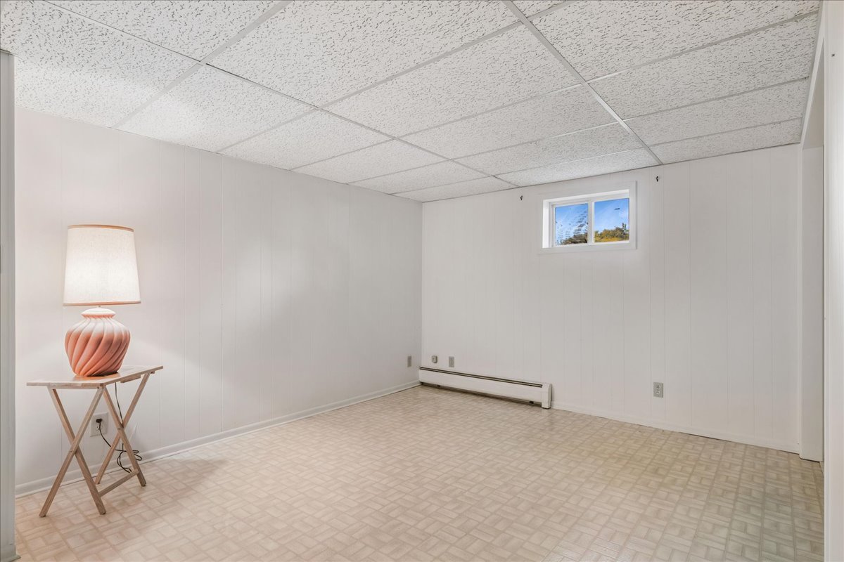 8014 Hillside Road Property Photo 24