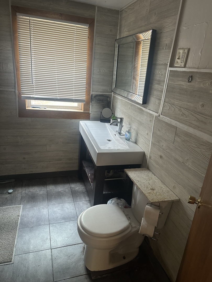 12207 S Harvard Avenue Property Photo 5