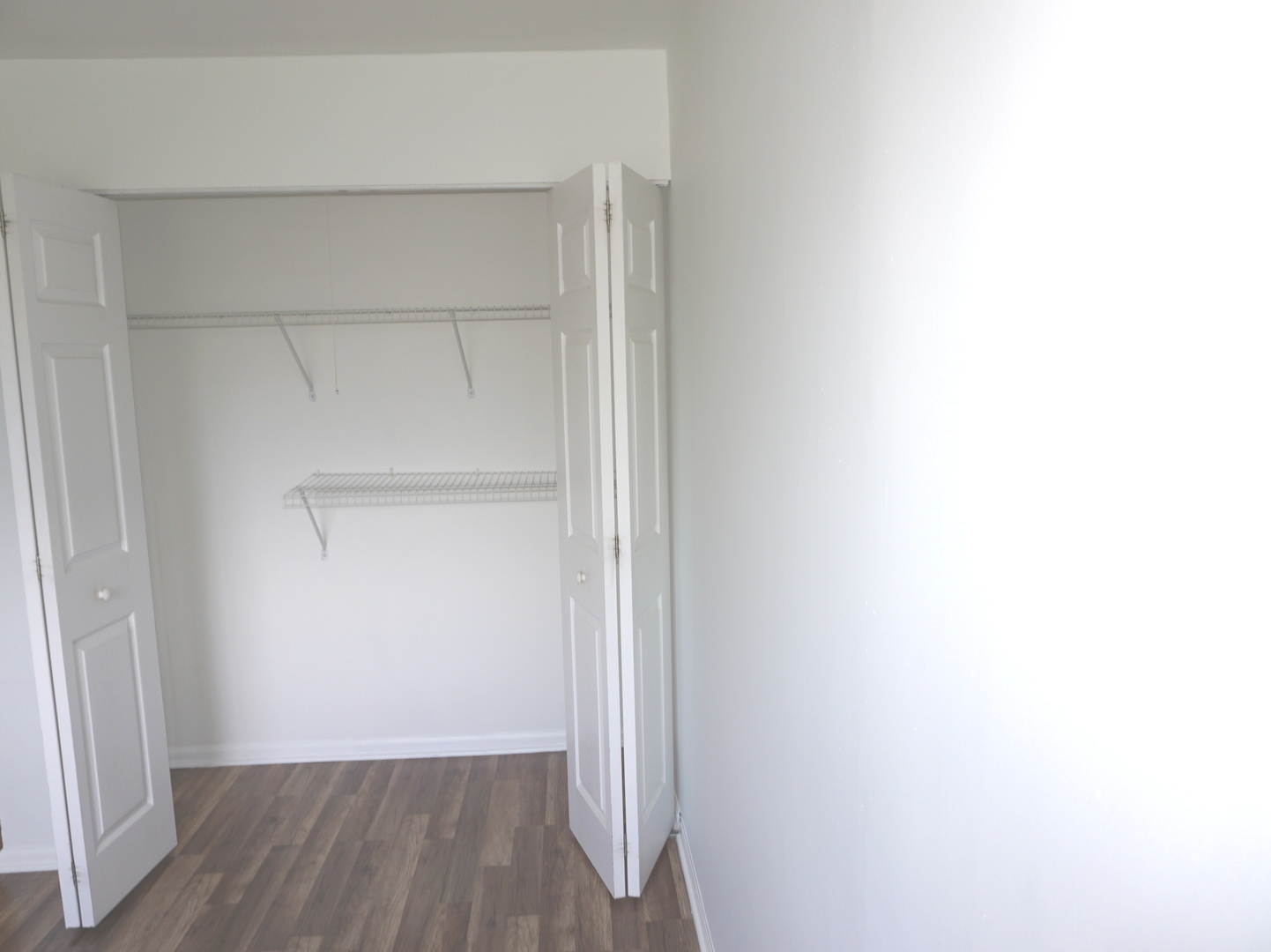 1503 N Windsor Drive 302 Property Photo 12