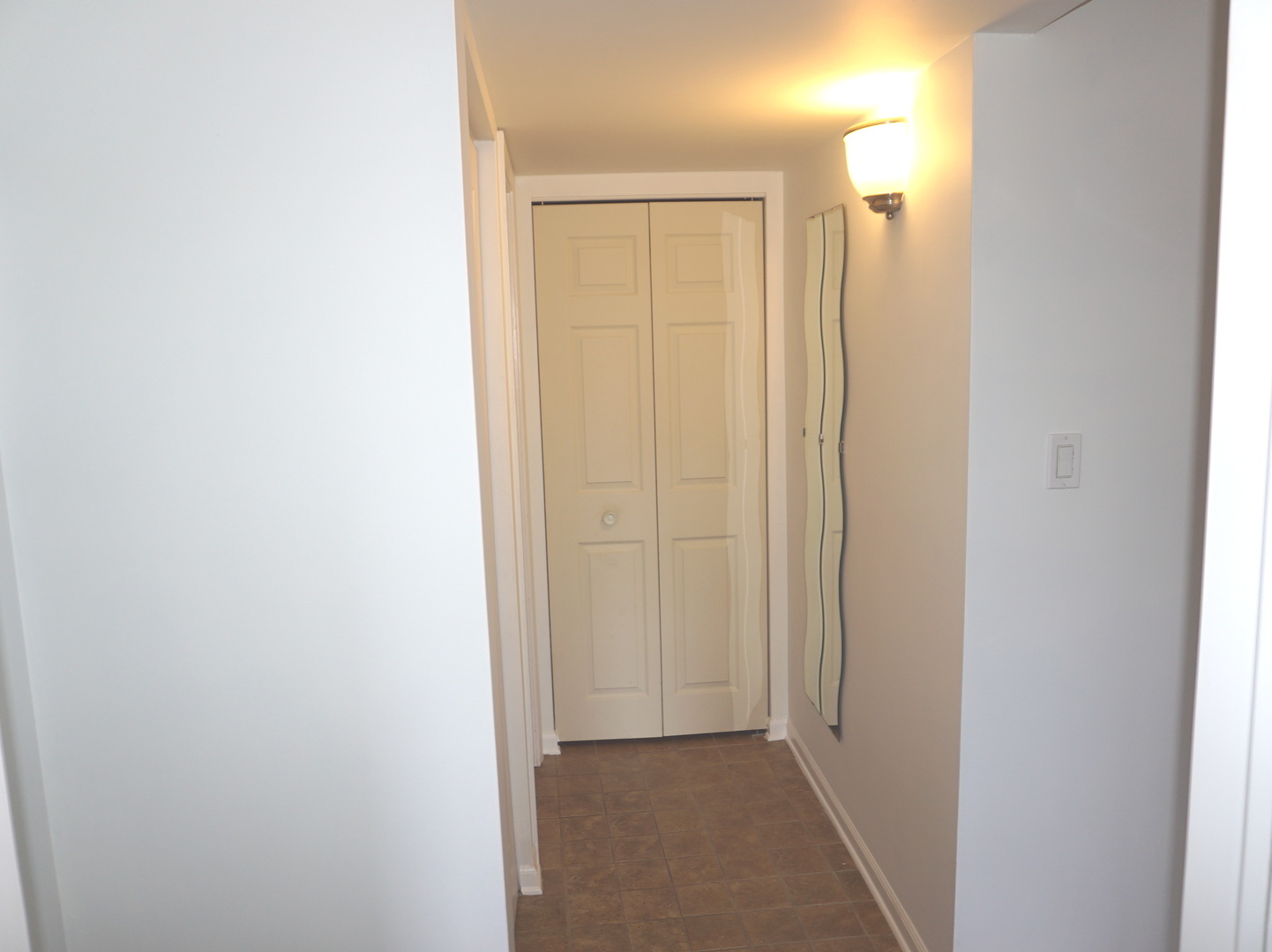 1503 N Windsor Drive 302 Property Photo 16