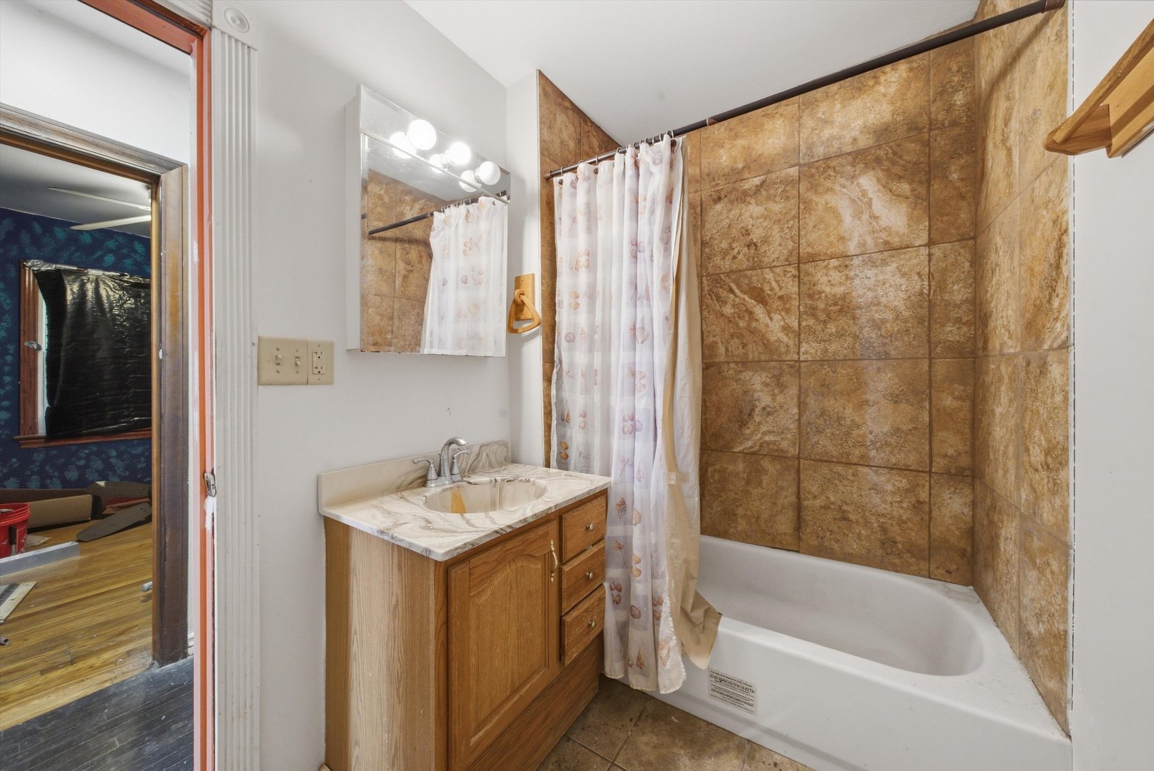 17853 Bock Road Property Photo 13